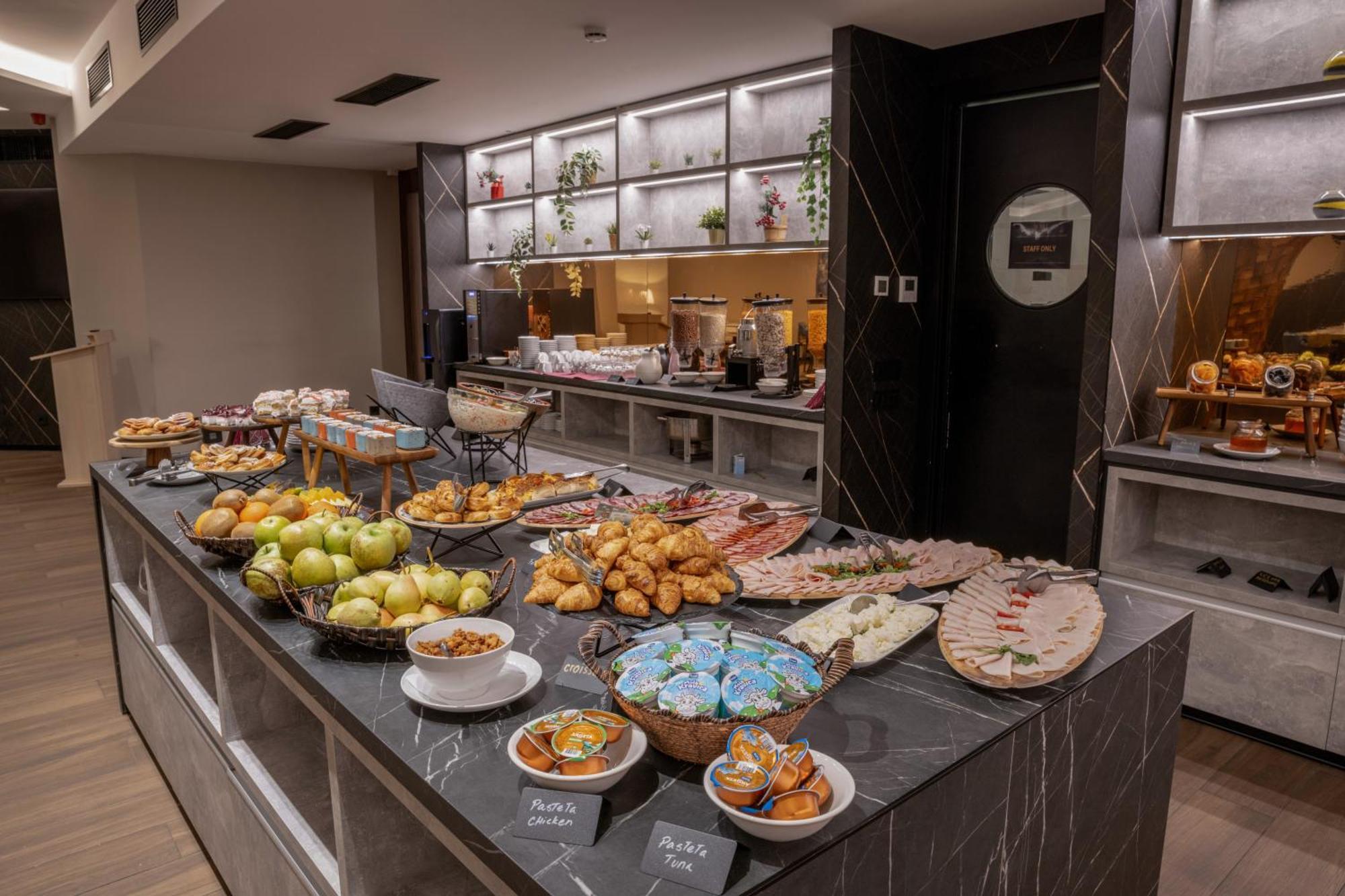 Nobel Design Hotel Belgrado Esterno foto